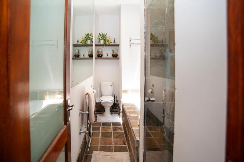 2 Bedroom Property for Sale in Sea Point Western Cape